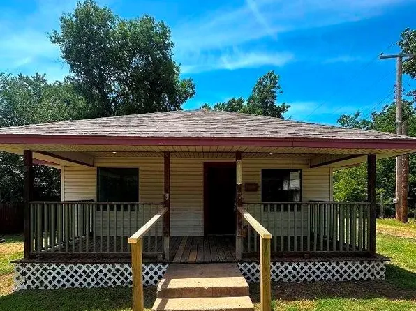 618 S 13th St, Chickasha, OK 73018