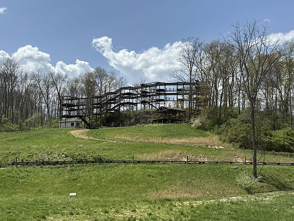 5th image of 15155 Sauerkraut Rd