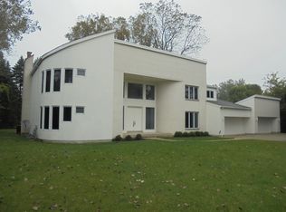 1535 Museum Dr, Highland Park, IL 60035