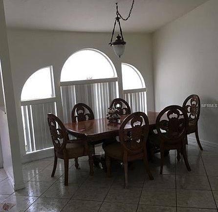 3rd image of 329 Lauderdale Ct