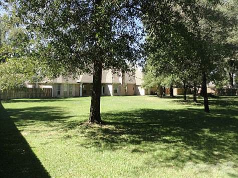 Left rear corner view