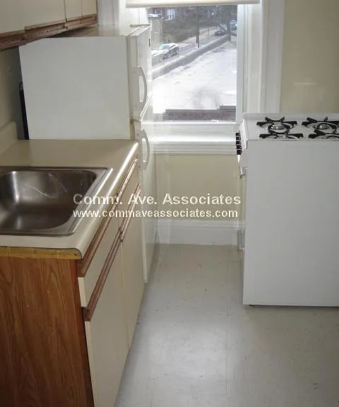 60 Woodstock Ave #17 — Photo 2