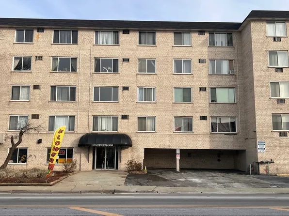 1227 S Harlem Ave APT 507, Berwyn, IL 60402