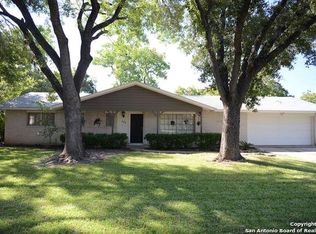 418 Zephyr Dr, Windcrest, TX 78239
