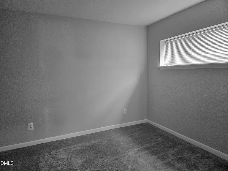 660 Pine Ridge Pl — Photo 8