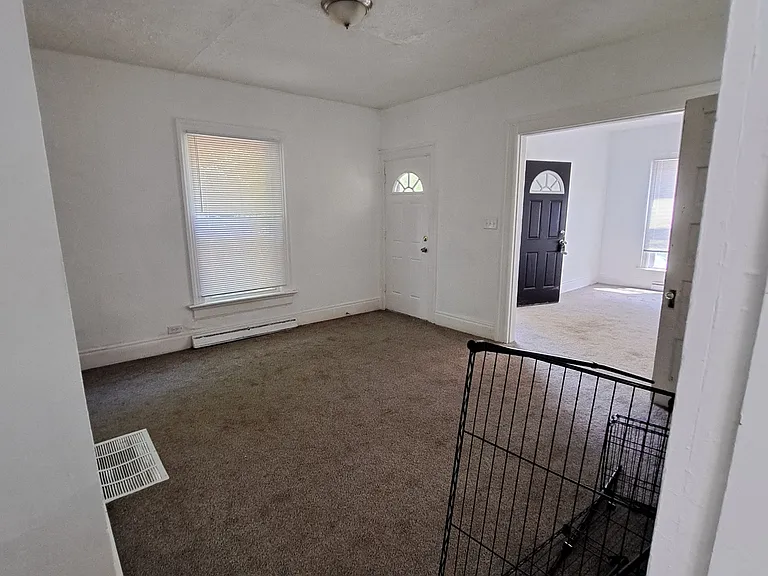 511 Parrot St — Photo 7