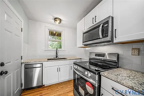 2105 Clarke St Photo 1