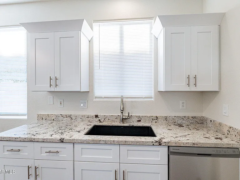 12563 W Monterey Way — Photo 16