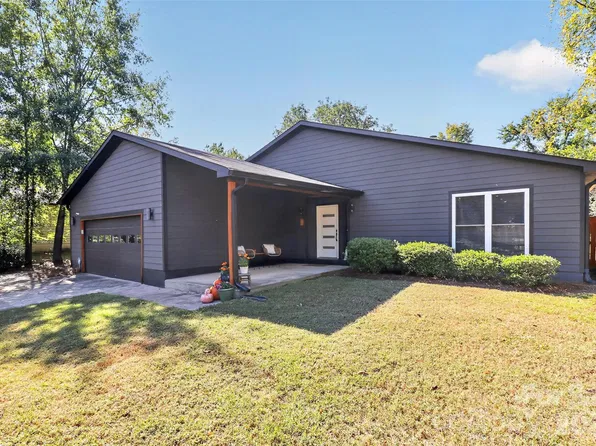 3851 Sweetgrass Ln, Charlotte, NC 28226