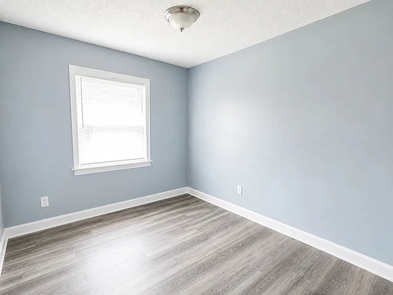 8109 Cler Ave — Photo 6