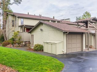 5852 Parkpoint Pl, Seattle, WA