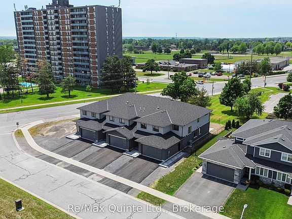 3rd image of 10 Stinson Ave