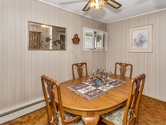 4th image of 24 Hope Ln