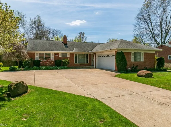 5770 Alberta Dr, Lyndhurst, OH 44124
