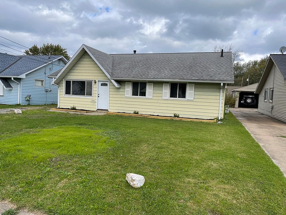 Welcome home to 4153 Brockley Ave. Sheffield Lake, OH 44054