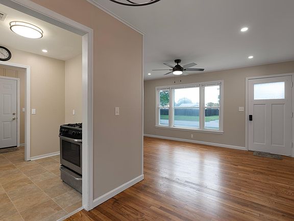 Dining going into Kitchen
