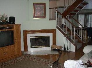 6343 Banburry Rd, Downers Grove, IL 60516