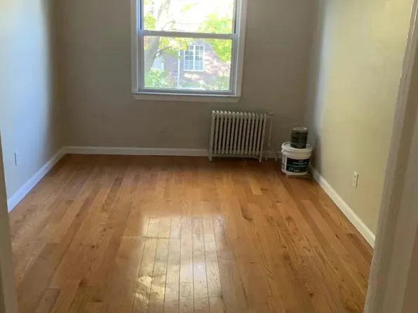 21100-46 101st St #101, Corona, NY 11368