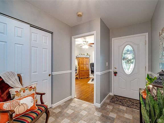 5th image of 8951 Davidgate Dr