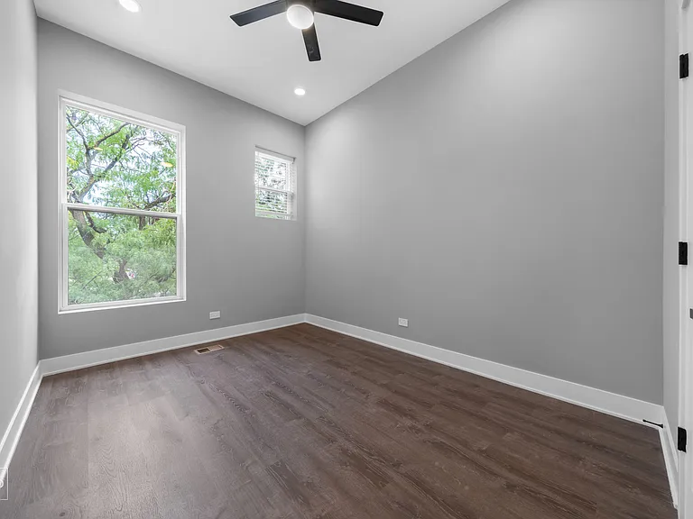 700 S Loomis St #1 — Photo 11