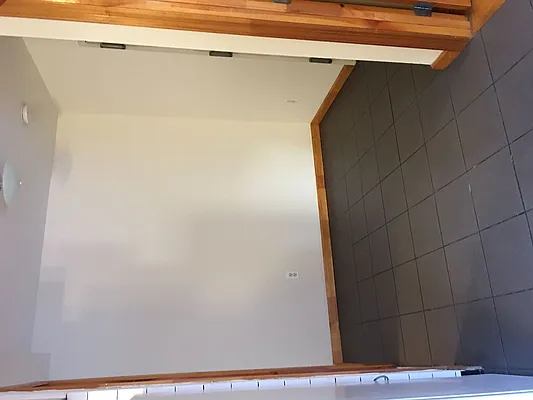 Rented by Peter Meskouris LREB | media 29