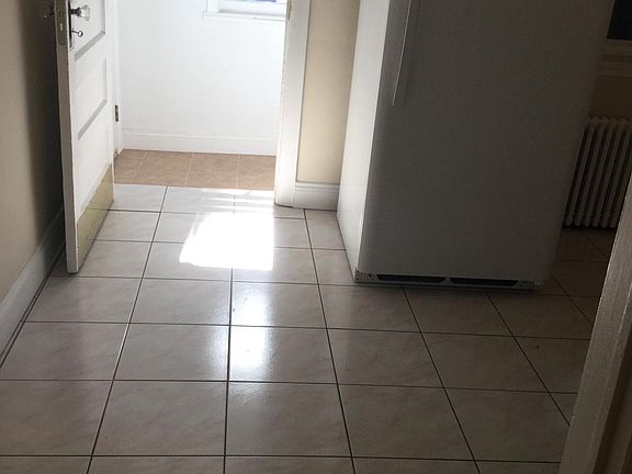 Main hallway into kitchen