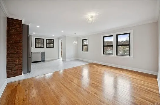 504 Ashford Ave #1W — Photo 7