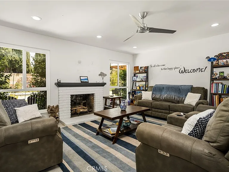 2221 E Viking Ave — Photo 12