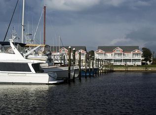 5005 Oquinn Blvd SE #204, Southport, NC 28461