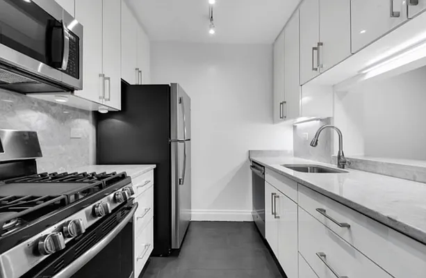 Rented by Compass | media 13