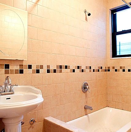 3rd image of 881 Washington Ave APT 2C