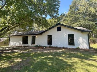 6115 Deerfield Ct, Morrow, GA 30260