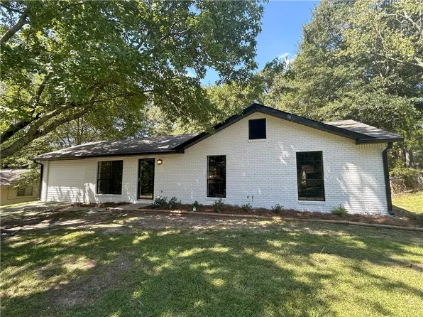 6115 Deerfield Ct, Morrow, GA 30260