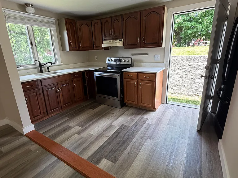11 Maple St #2 — Photo 3