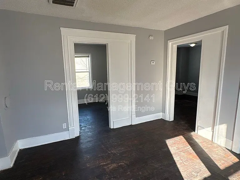 2931 Bryant Ave N #2 — Photo 48