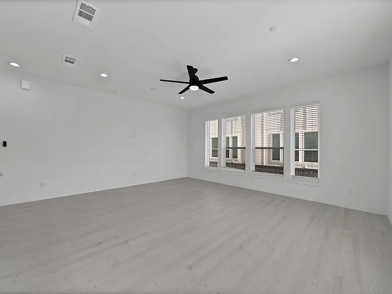 7207 Mohawk Dr #108 — Photo 16