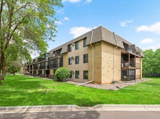 3461 Kent St APT 1103, Shoreview, MN 55126