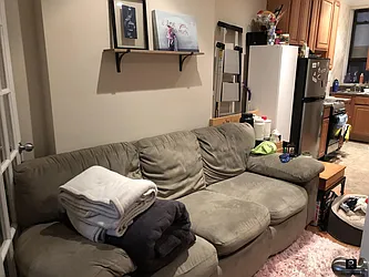 Rented by R New York