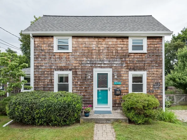 1056 Sea St, Quincy, MA 02169