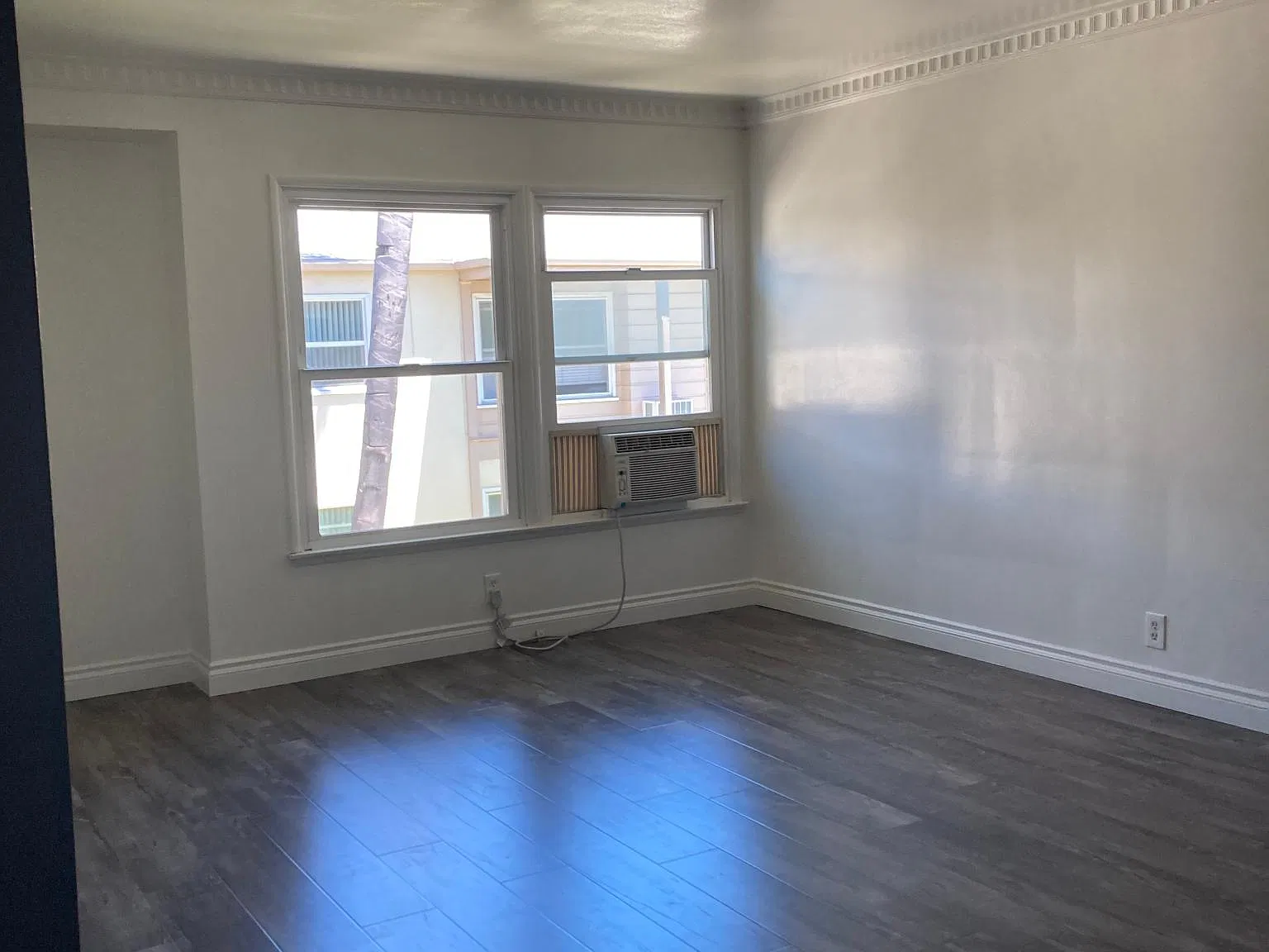 12365 Magnolia Blvd — Photo 3