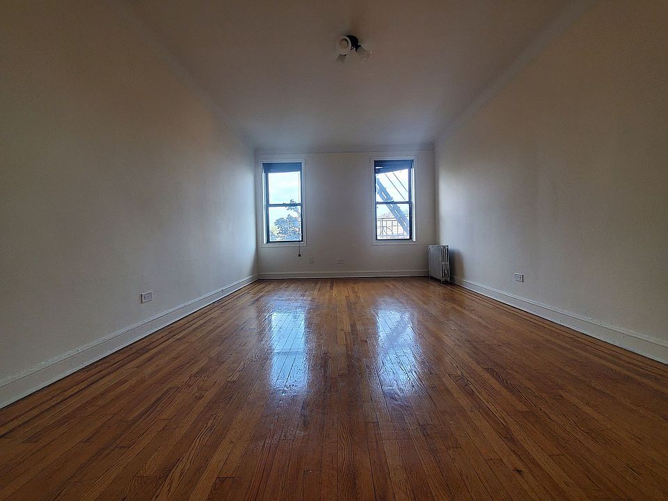 1st image of 4816 30th Ave APT 3