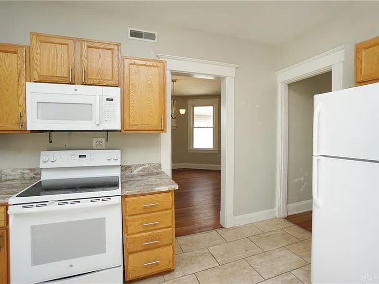 2434 Kenilworth Ave #2 — Photo 12