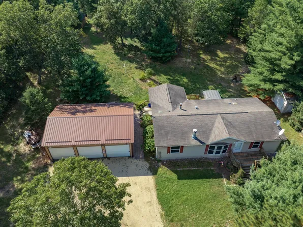 W2049 Amherst Ln, Lyndon Station, WI 53944