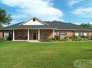 222 Cayuga Trl, Lake Kiowa, TX 76240