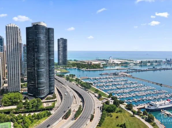 155 N Harbor Dr APT 4211, Chicago, IL 60601