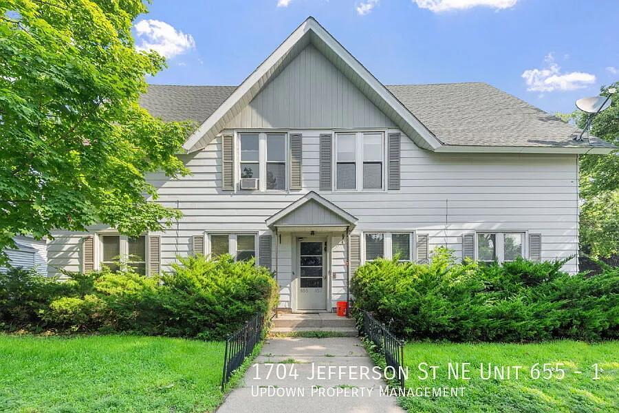 "Charming 2-Bed Gem in Northeast Arts District Neighborhood with Laundry in Unit!" — Photo 1