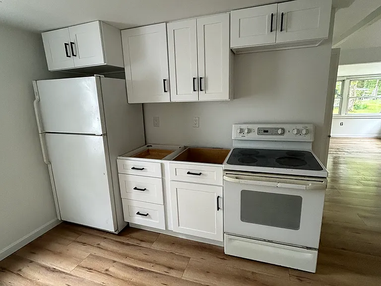 303 Collettes Grove Rd — Photo 3