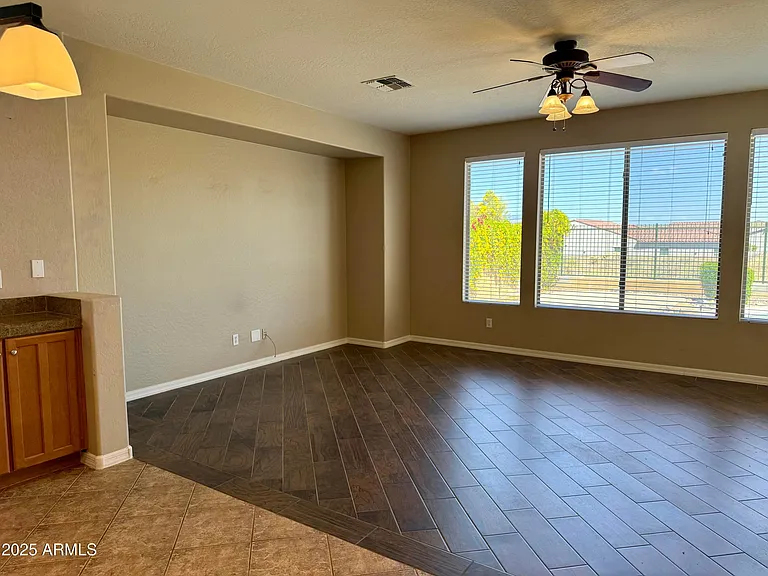 3518 W Plymouth Dr — Photo 4