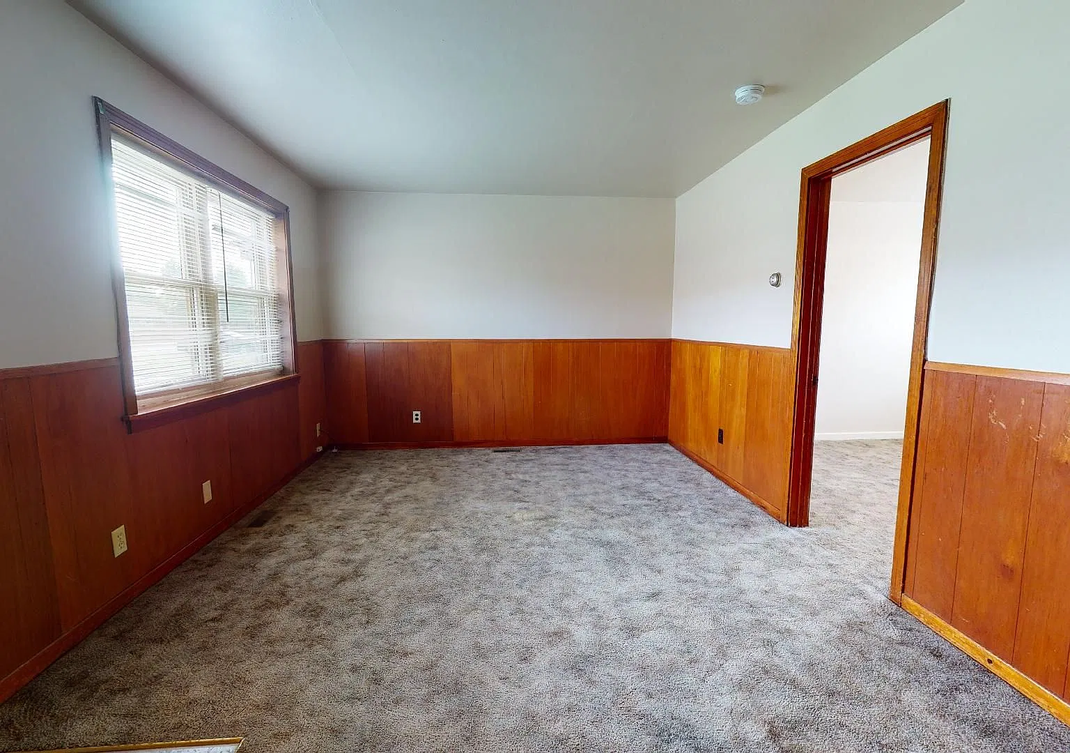 Coronado Apartments — Photo 2