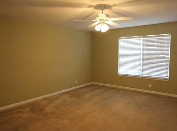 5th image of 345 Arapaho Dr